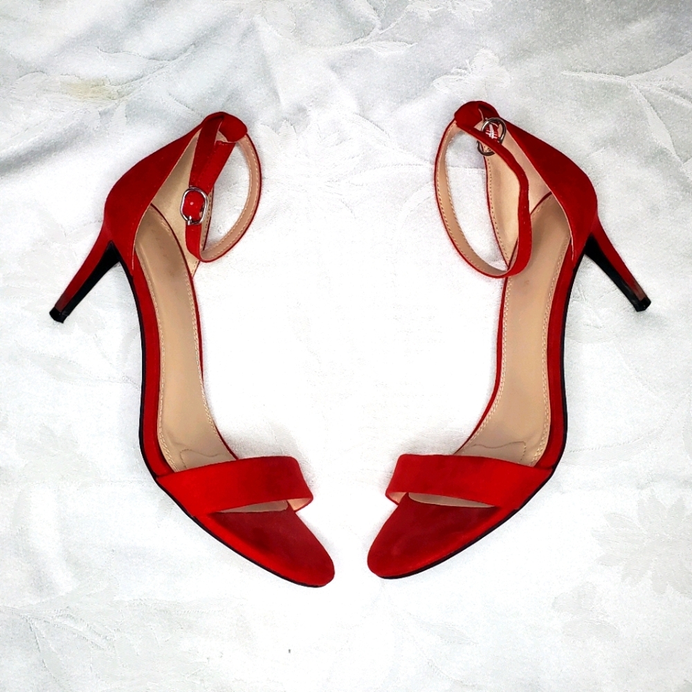 Kelly and Katie Red Heels